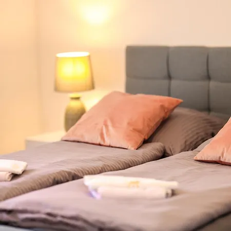 E - Peaceful Living, Parking Passau