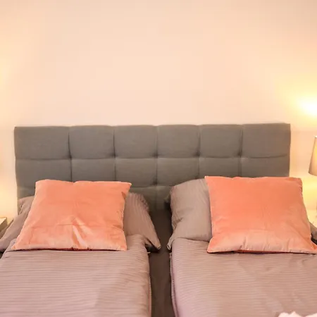 E - Peaceful Living, Parking Apartment *