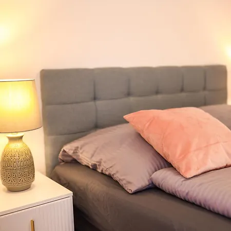E - Peaceful Living, Parking Passau